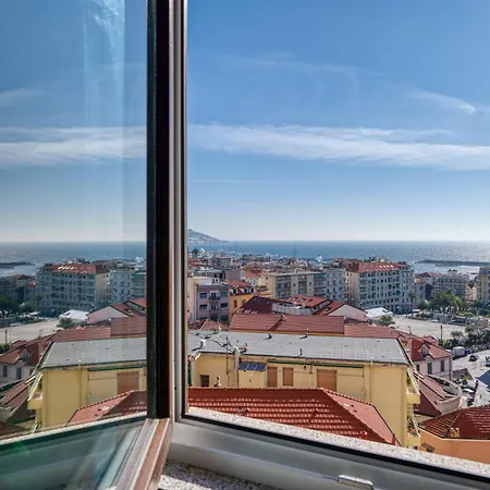 Mareluna View Centro Lejlighed Sanremo