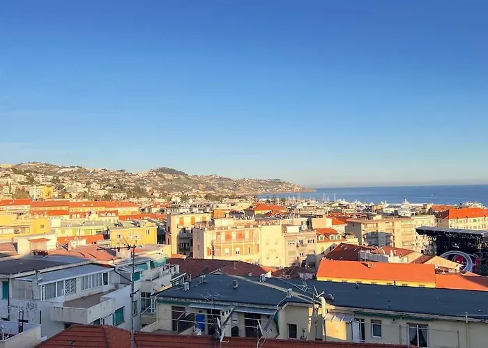 Mareluna View Centro *